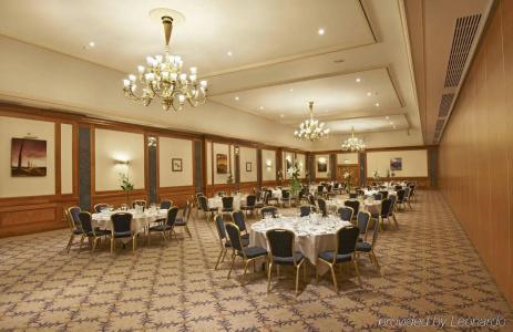 DoubleTree by Hilton Glasgow Central - 40