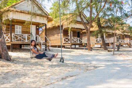 Sandy Beach Bungalows - 17