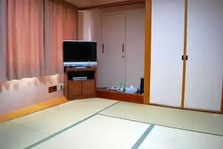 Suzuka Storia - 37