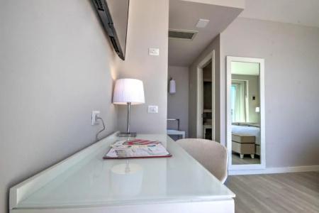 Plaza - 267
