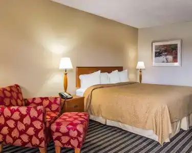 Quality Inn at the Mall - - 3