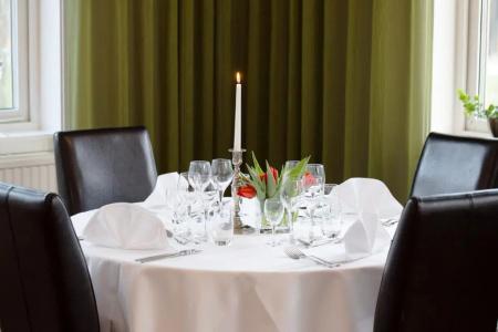 Tylebackl; Sure Collection by Best Western - 19