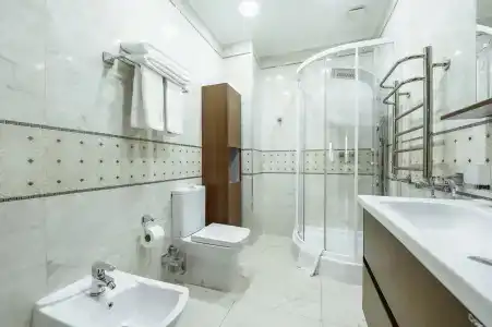 Royal Residence - 204