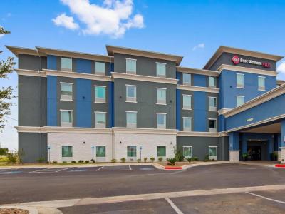 Best Western Plus Inn & Suites - 57