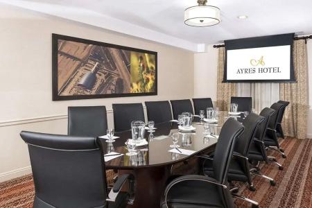 Ayres Anaheim - 10