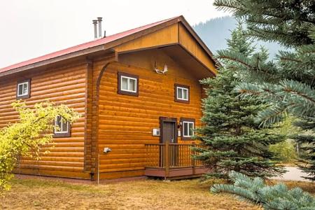 Glacier House & Resort - 41