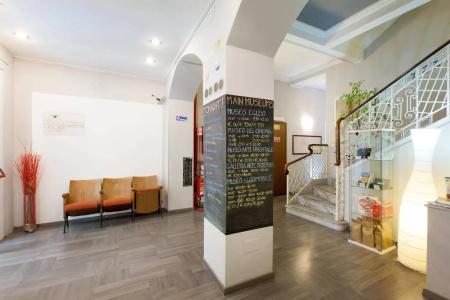 Tomato Backpackers - 25