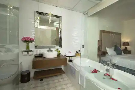Blue Diamond Luxury - 8