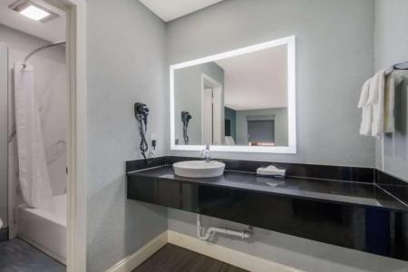 SureStay by Best Western San Antonio Riverwalk - 45