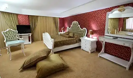 Grand Corner Boutique - 62