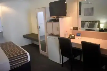 Best Western Cattle City Motor Inn - 45