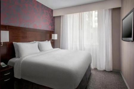 Courtyard by Marriott New York Manhattan / Soho - 38