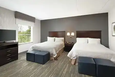 Hampton Inn & Suites by Hilton - 44