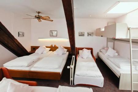Roesli Guest House - 58