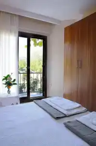Crescent Hasirci - 24