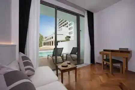 SeaCono Patong Beach Front - 46