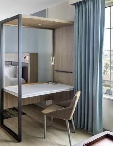 SpringHill Suites by Marriott - 94