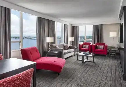 Deltas by Marriott Waterfront - 7