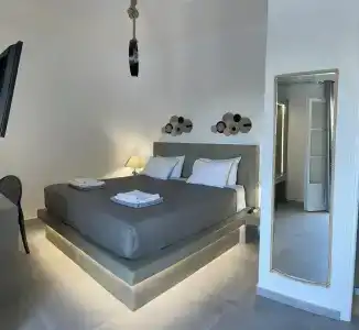 Zoumis Studios - 89
