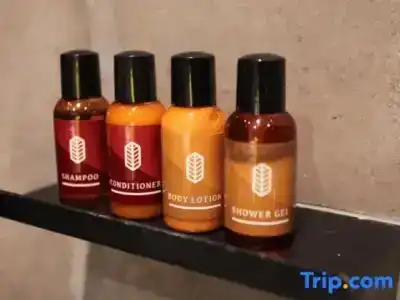 Yan (SG Clean, Staycation Approved) - 69