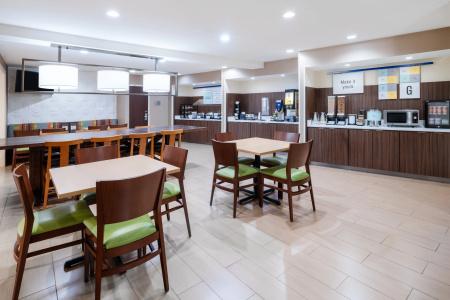 Fairfield Inn West - 28