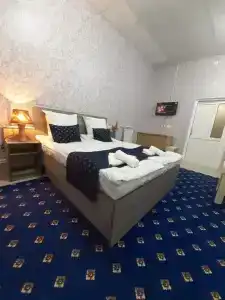 Lind Hostel and Guest House - 32