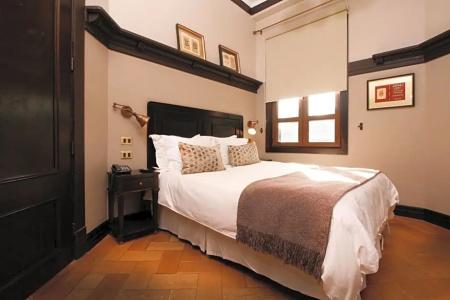 Boutique Castillo Rojo - 37