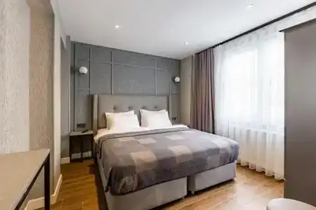 Seraglio & Suites - 106