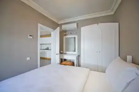 Samira Exclusive & - 165
