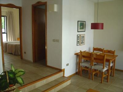Apartamentos Hg Cristian Sur - 3