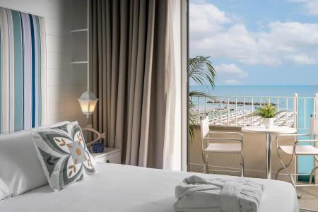 Luxor Cattolica Beach - 36
