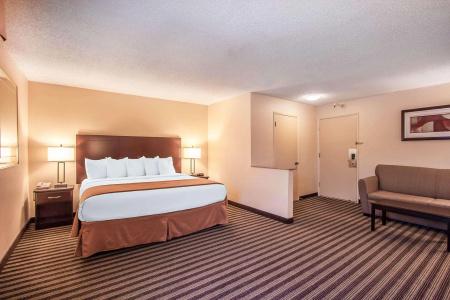 Quality Inn & Suites Vancouver - 27