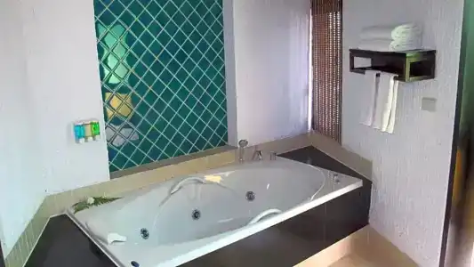 Peace Laguna Resort & Spa - Sha Extra Plus - 42