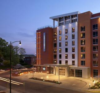 The Broadway - a DoubleTree by Hilton - 25