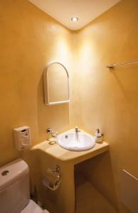 Abyssanto Suites and Spa - 178