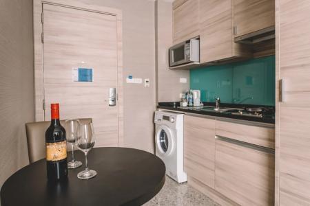 Adelphi Suites Bangkok - Sha Extra Plus - 59