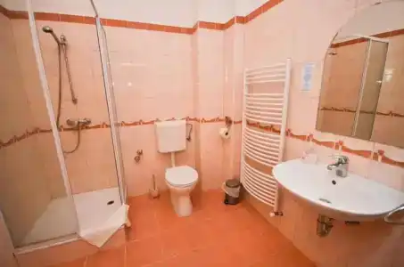 Broadway City Guesthouse - 4