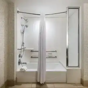 Holiday Inn Express & Suites i-95 & i-20 Civic Ctr, An Ihg - 36
