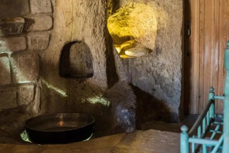 Atilla's Cave - 221
