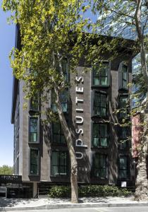 Upsuites - 2