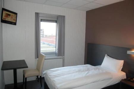 Antwerp Harbour - 31