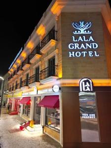 Lala Grand - 29