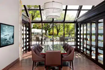 Sheraton Montreal Airport - 11