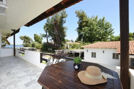 Haus Platanos & Bungalows by the Sea - 19