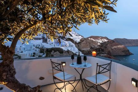 Pearl of Caldera Oia - Boutique by Pearl Collection - 266