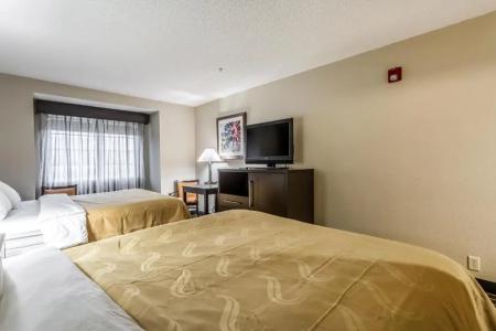 Quality Inn & Suites I-10 - 35