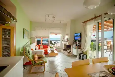 Stamatakis Boutique Studios - 126
