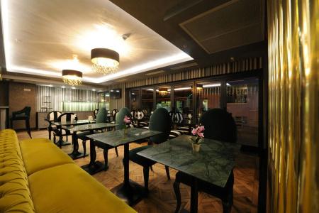 Le Petit Palace - Special Category - 1