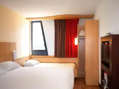 ibis Marseille Centre Euromed - 2