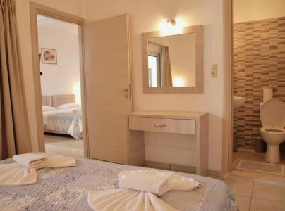 Nikos - 60